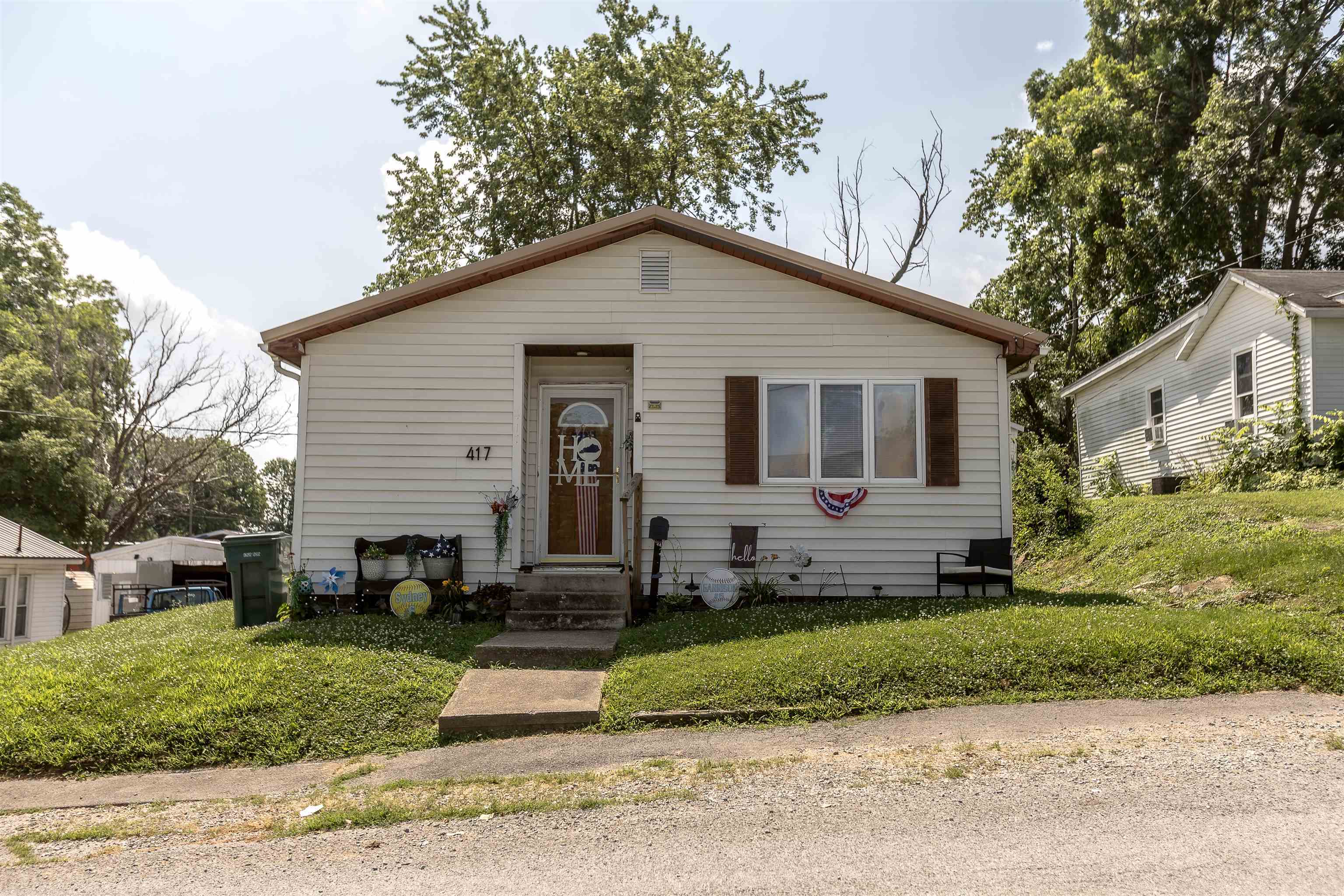 Property Photo: 417 N Carrier St KY 42437