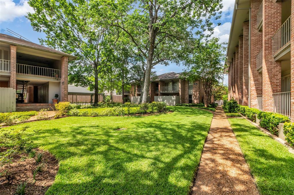 Property Photo:  6437 Bayou Glen Road  TX 77057 
