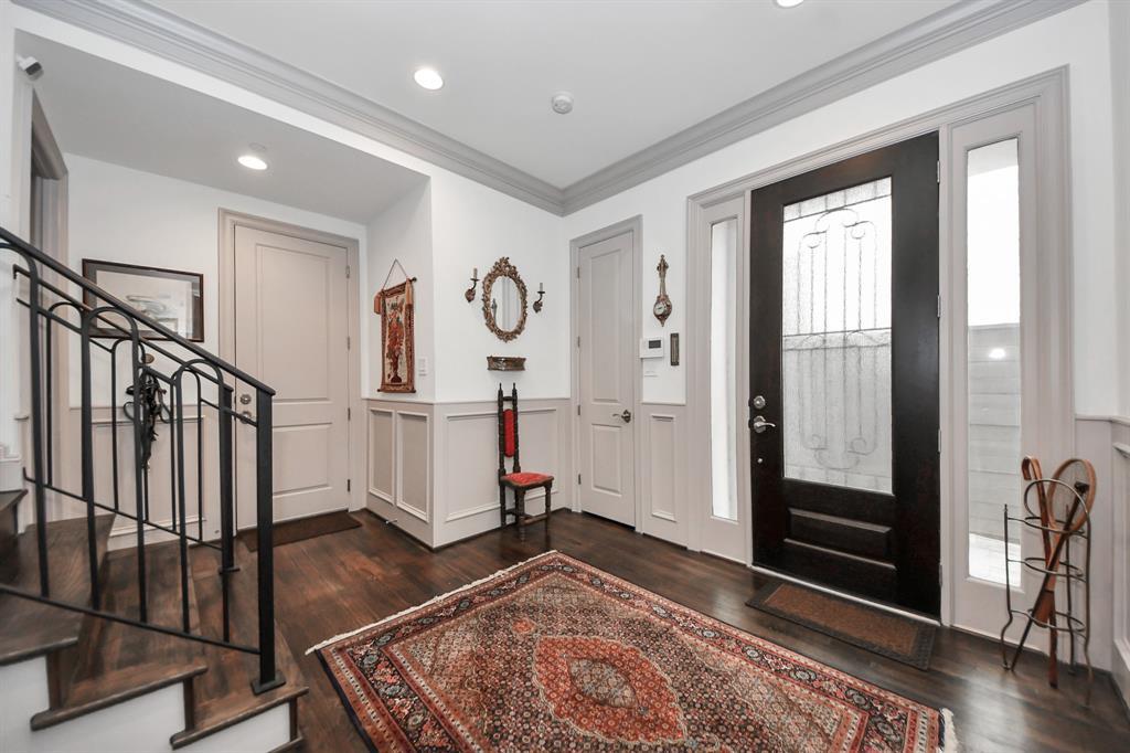 403 W Pierce Street  Houston TX 77019 photo
