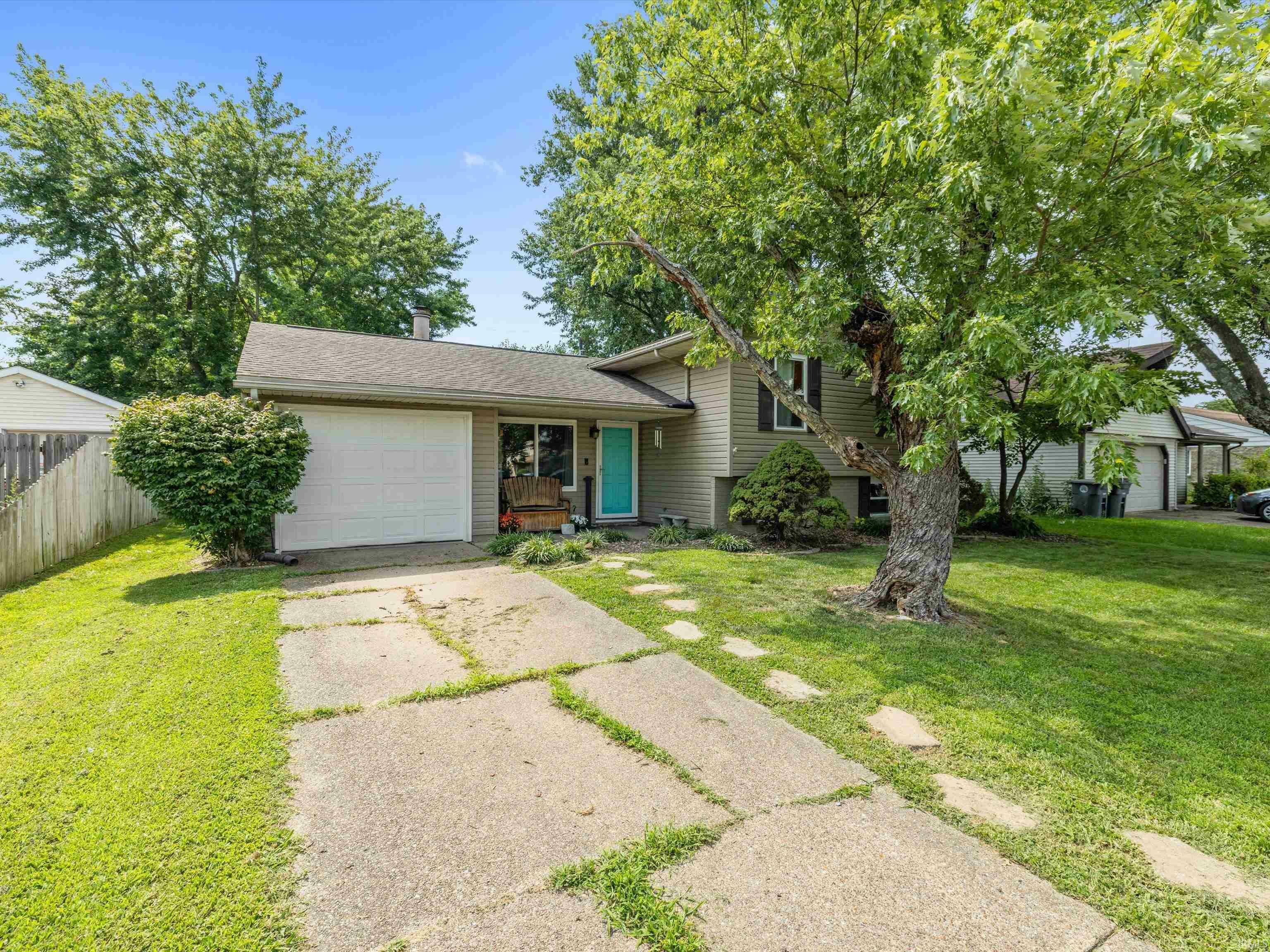 Property Photo: 3212 Saratoga Drive IN 47715