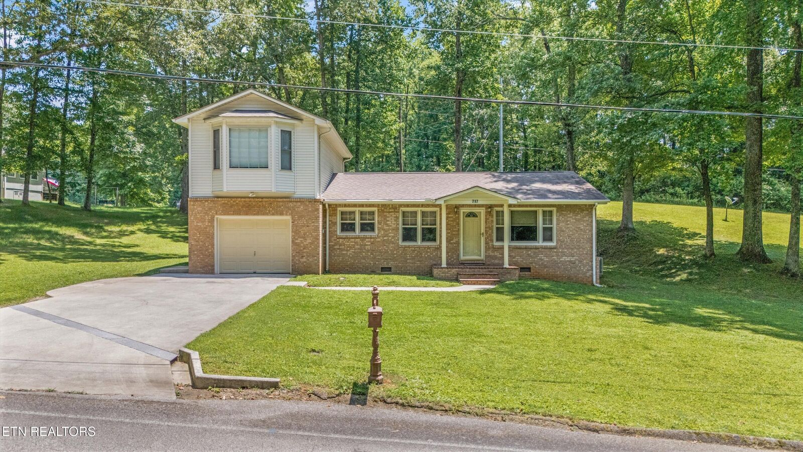 Property Photo:  717 Renfro Rd  TN 37748 