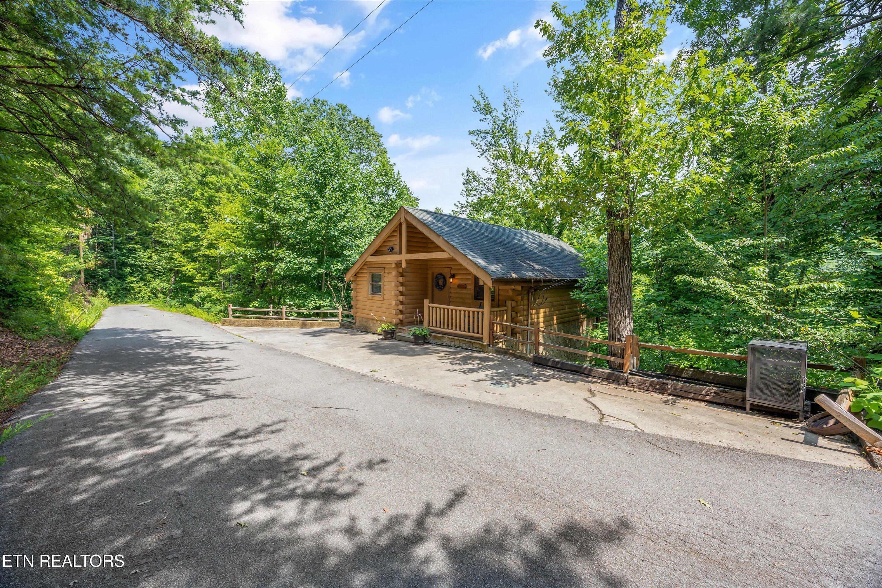 Property Photo: 1235 Honeysuckle Lane TN 37876