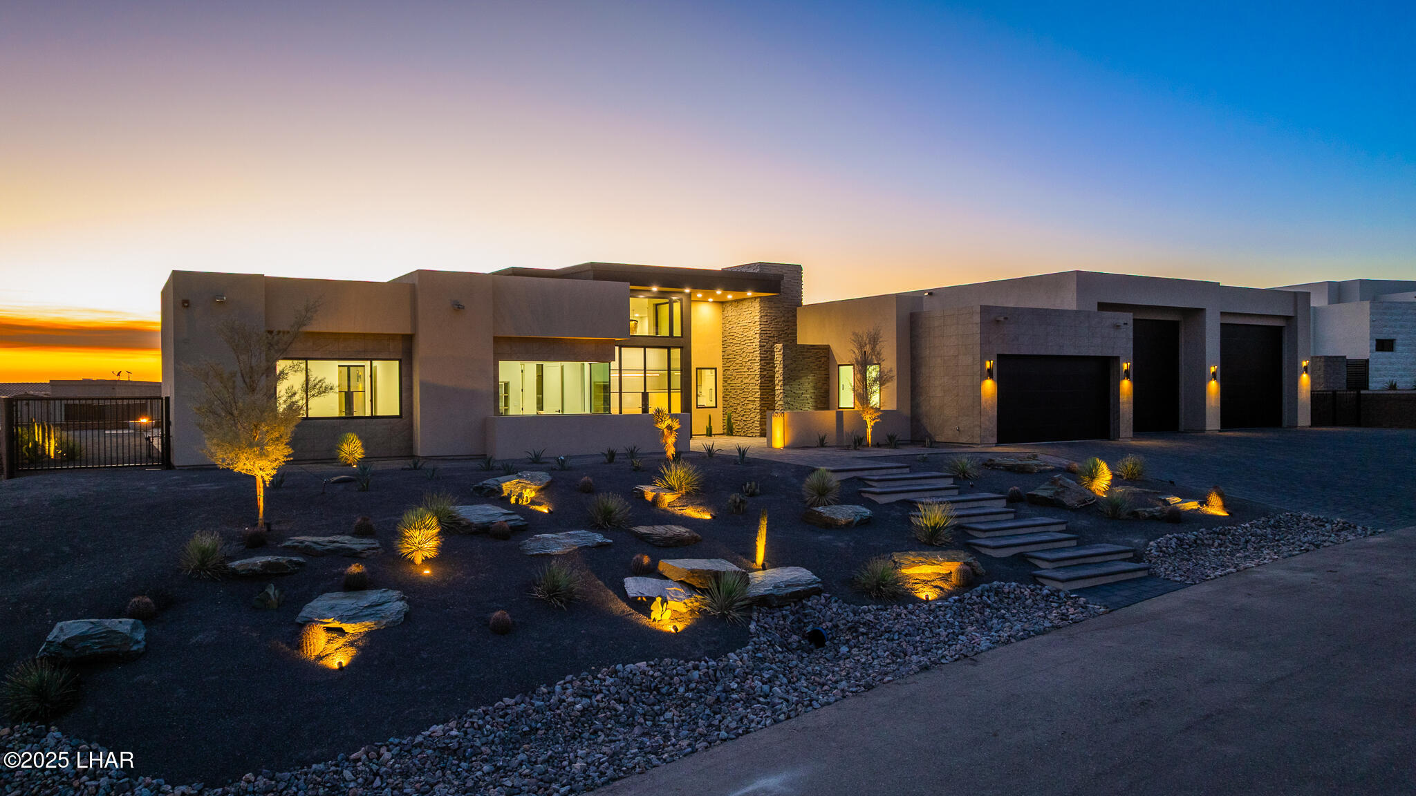 Property Photo:  6270 Avienda De Las Colinas  AZ 86406 