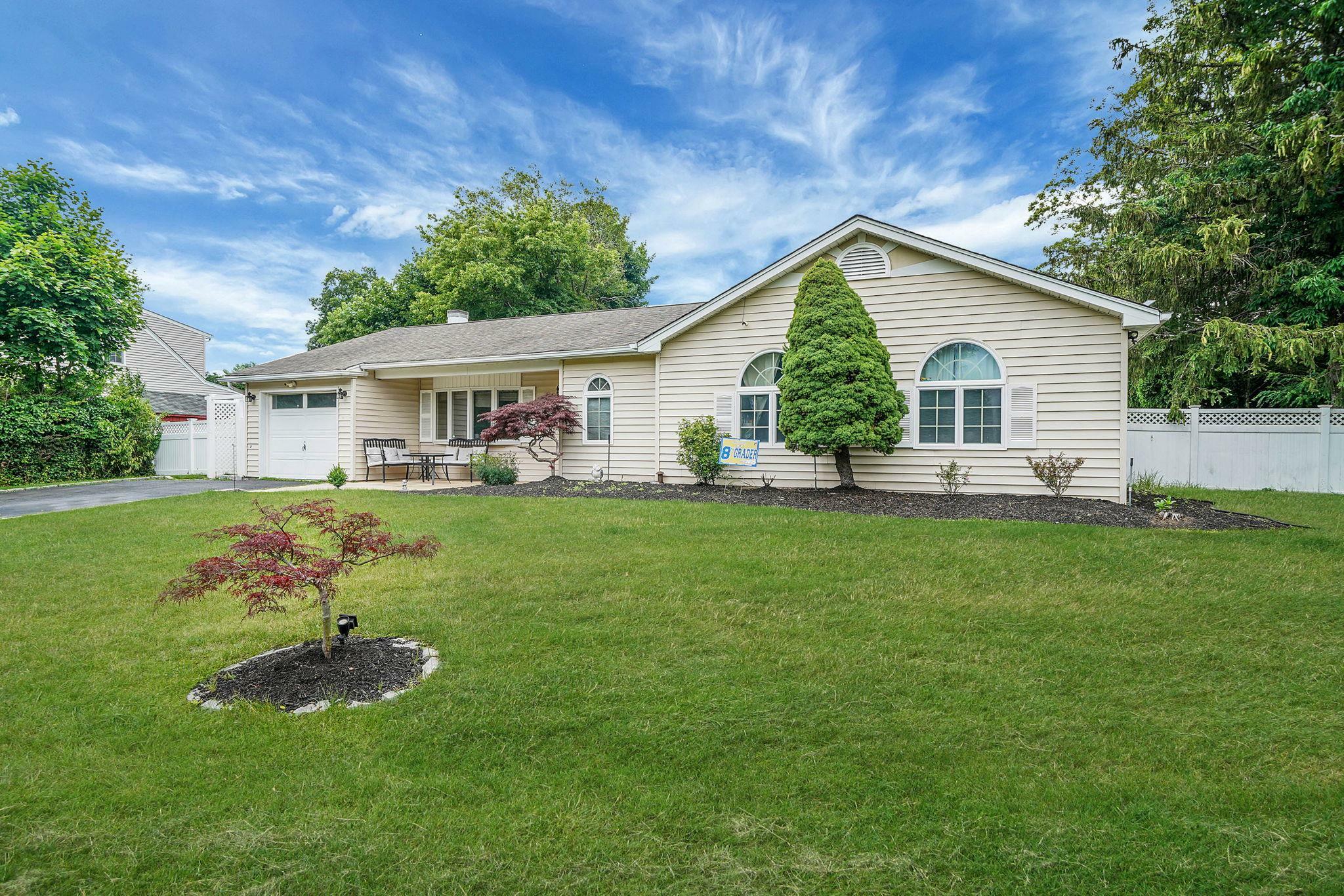 Property Photo:  41 Linda Street  NY 11776 