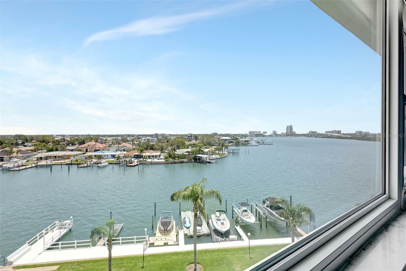 Property Photo:  31 Island Way 406  FL 33767 