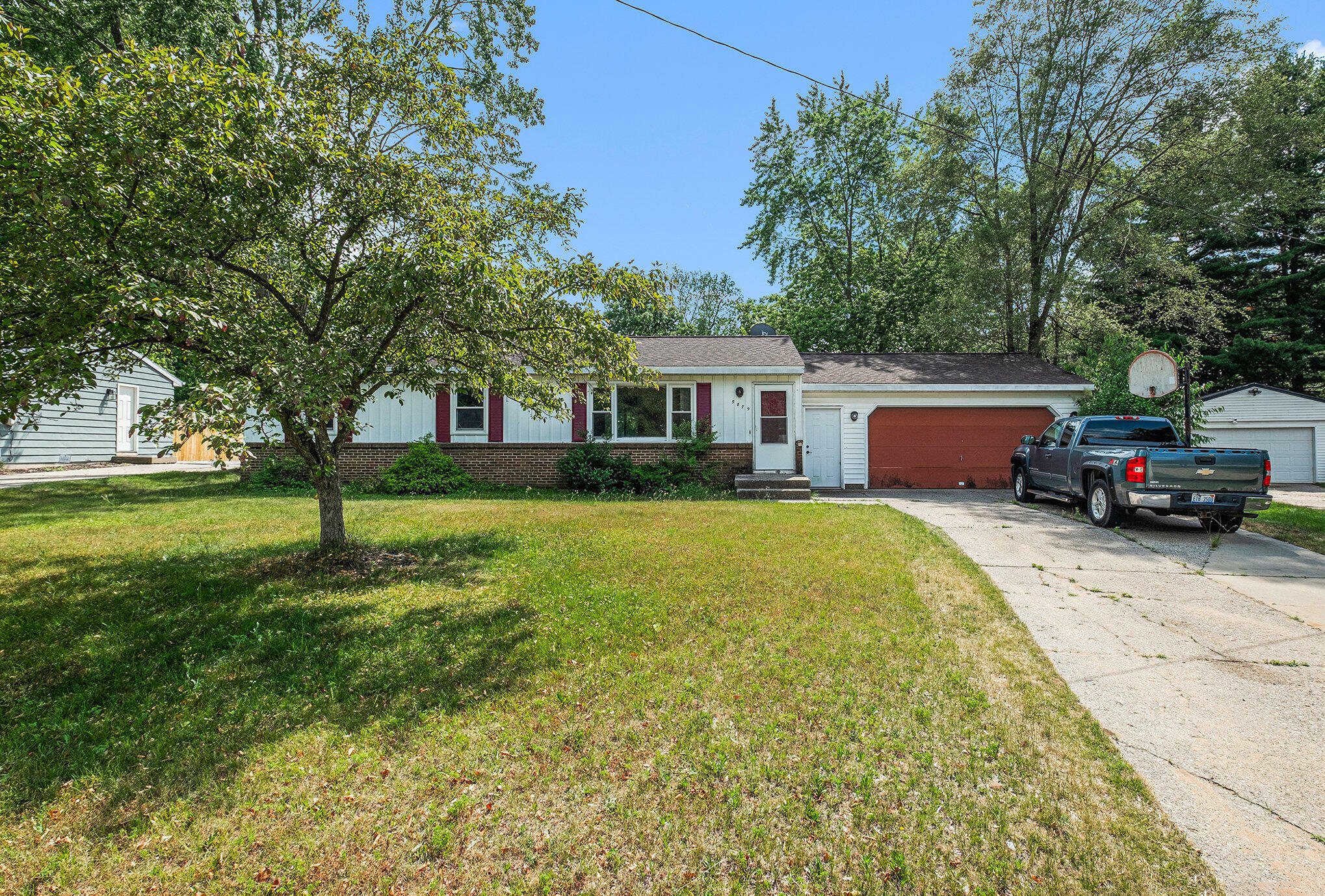 Property Photo: 5879 Glenbrook Avenue SE MI 49508