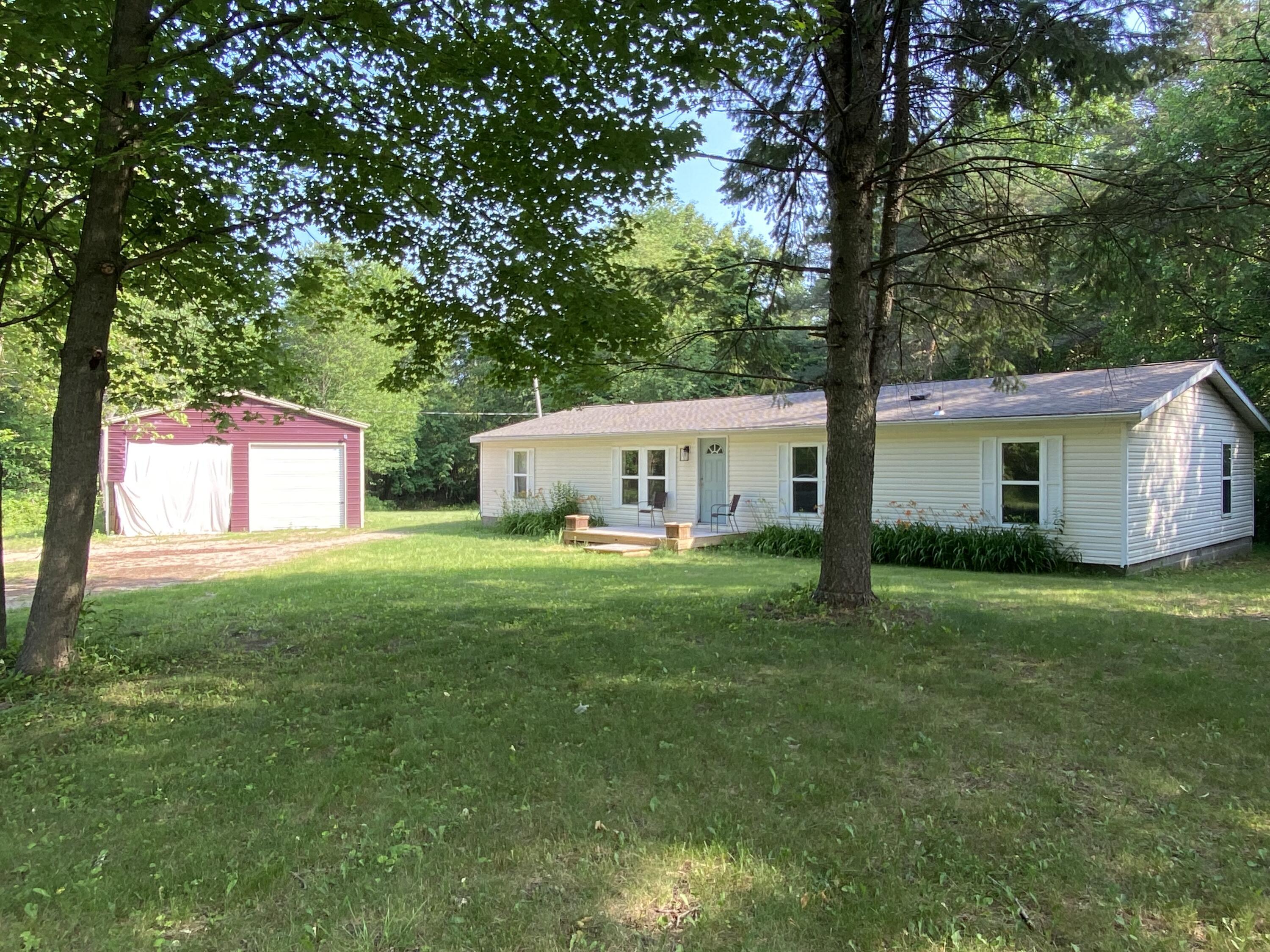 Property Photo: 6317 E 76th Street MI 49337