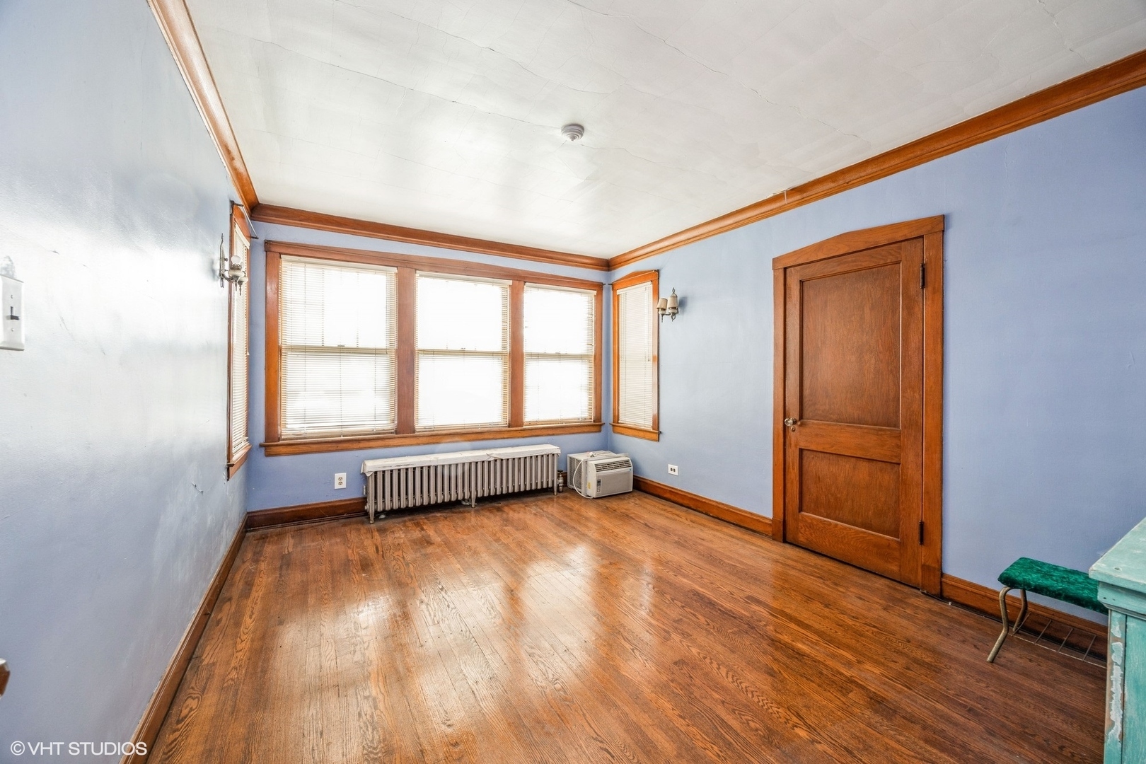 Property Photo:  4611 S Trumbull Avenue  IL 60632 