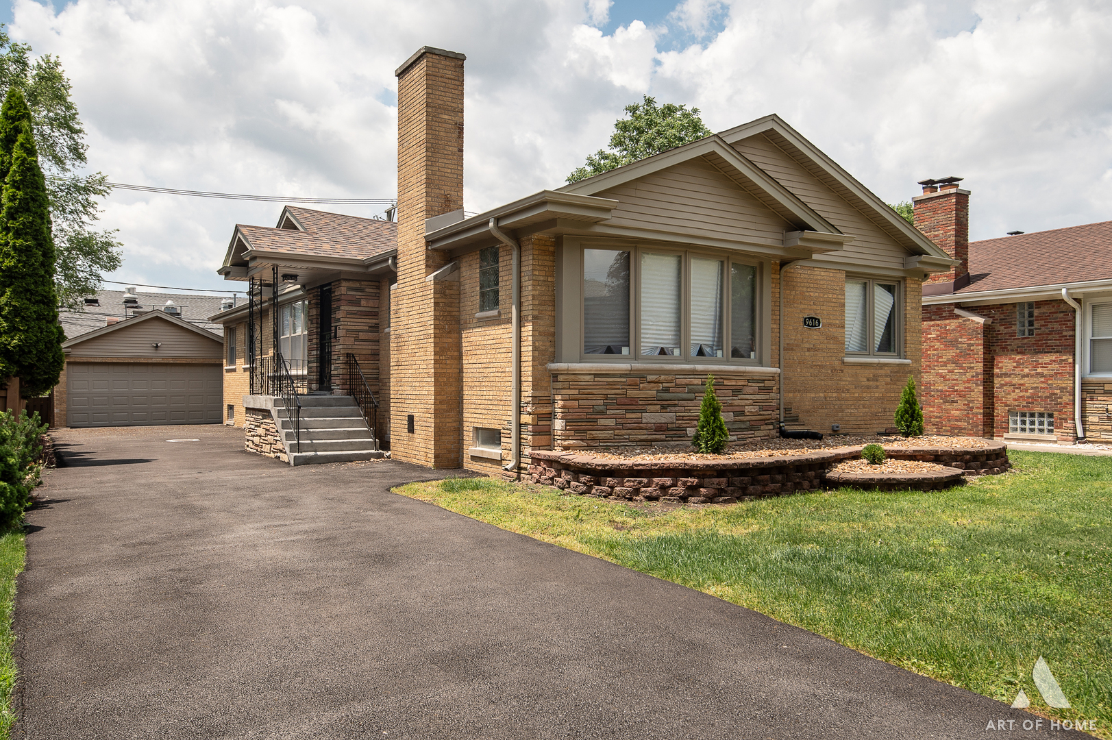 9616 S Claremont Avenue  Chicago IL 60643 photo