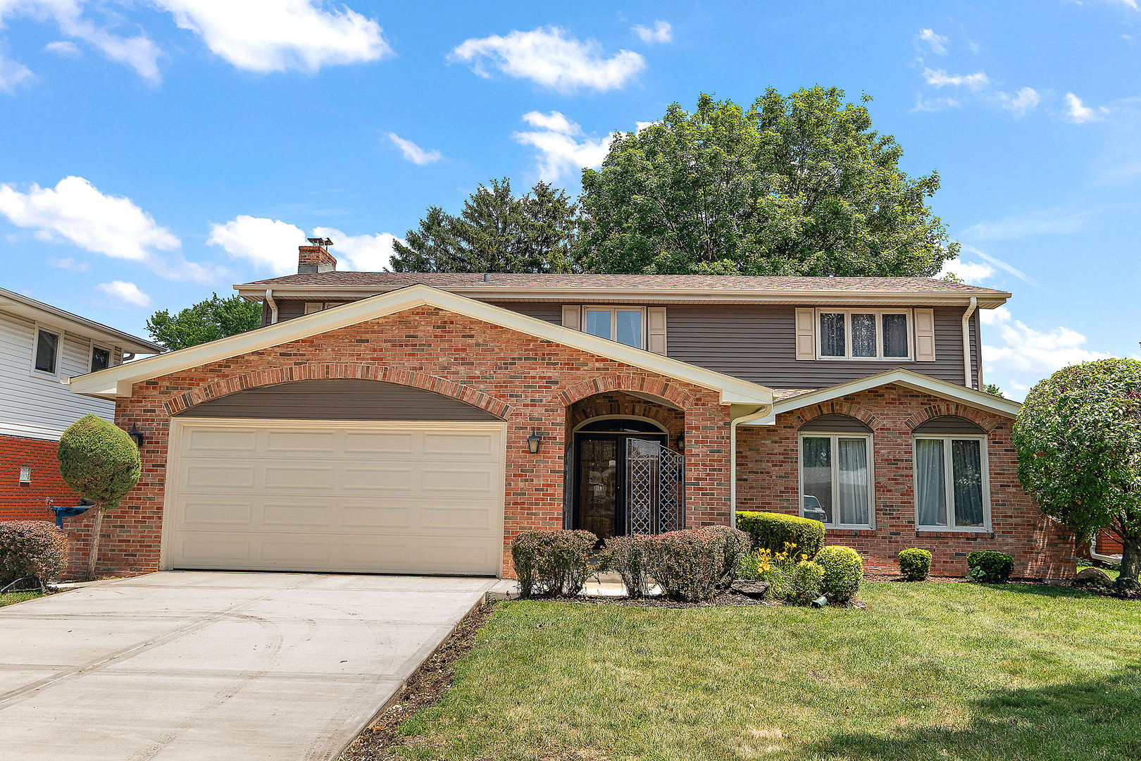 Property Photo: 10425 Laporte Avenue IL 60453