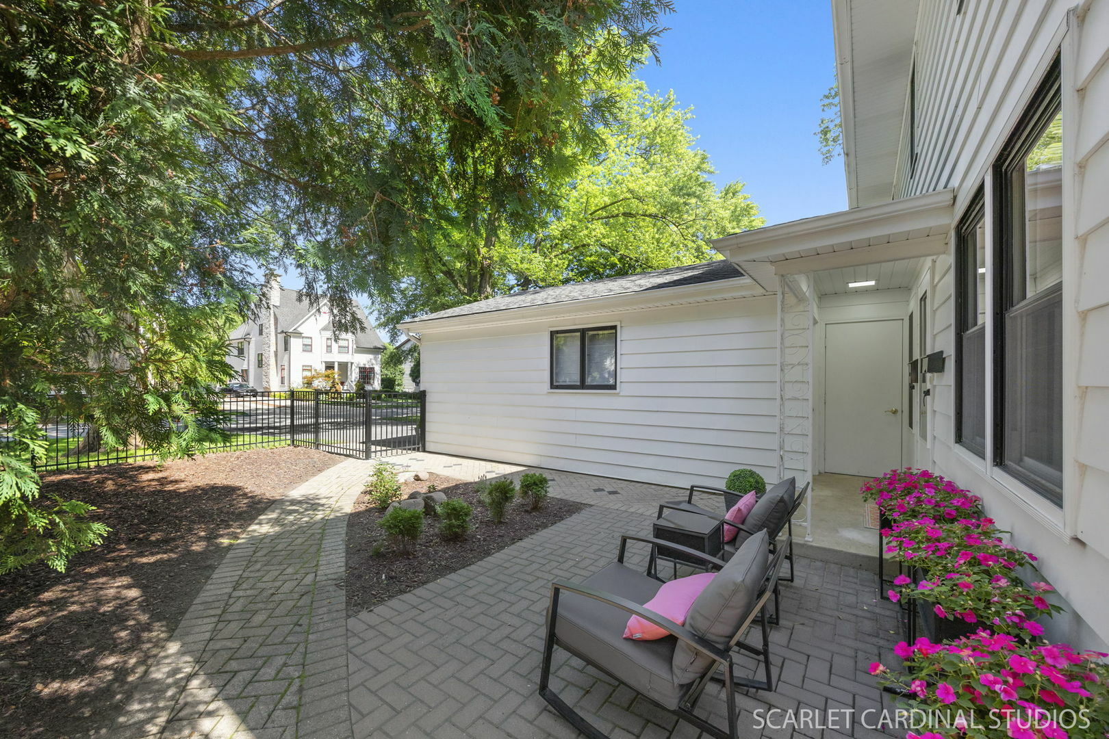 Property Photo: 206 - 208 N Fremont Street IL 60540