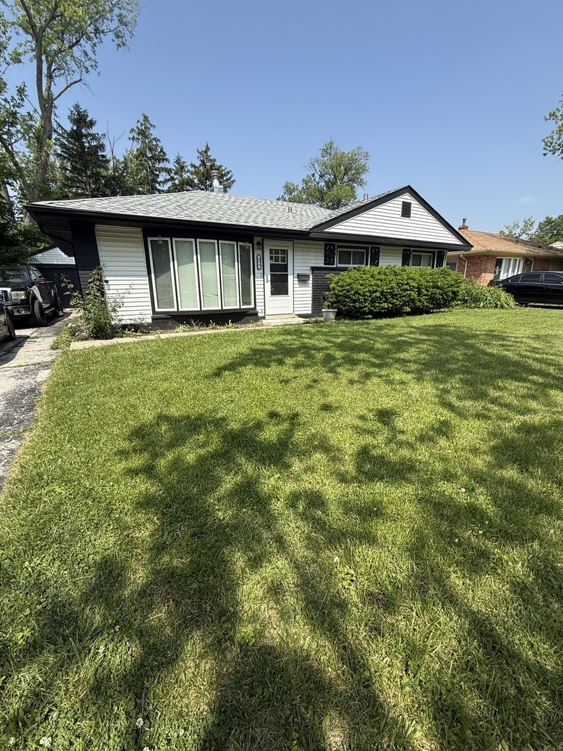 Property Photo: 452 Indianwood Boulevard IL 60466