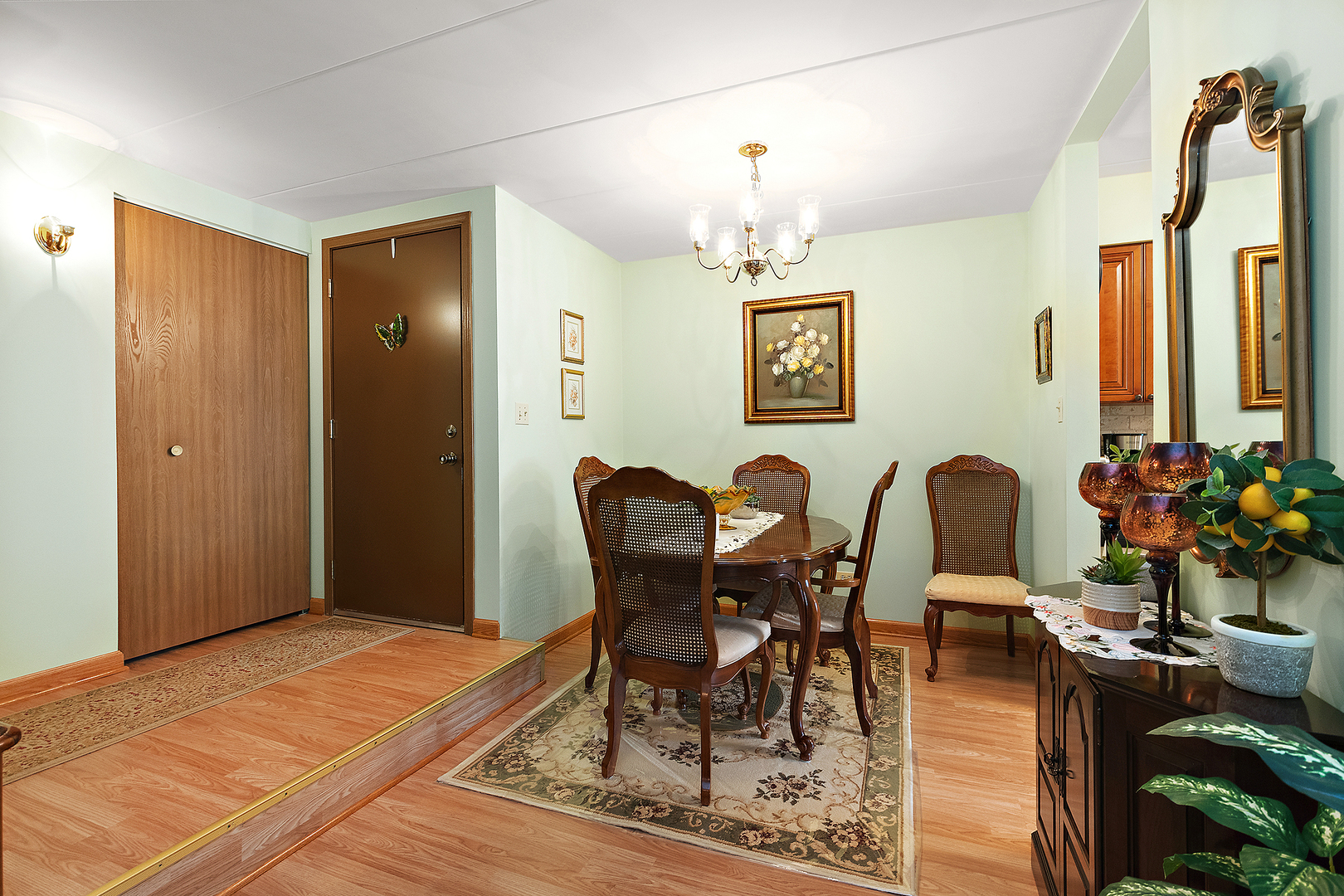 Property Photo:  13308 W Circle Drive 105  IL 60418 