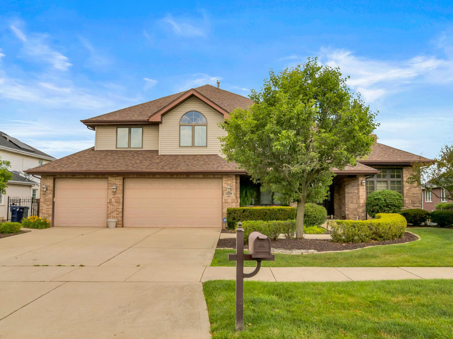 11234 Autumn Ridge Drive  Orland Park IL 60467 photo
