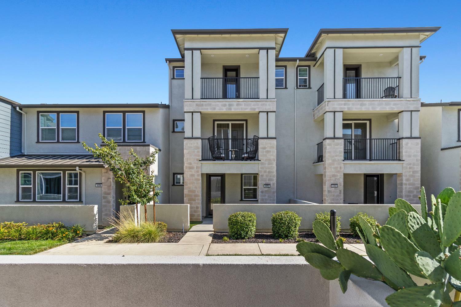 Property Photo:  3062 Windwalker Walk  CA 95833 