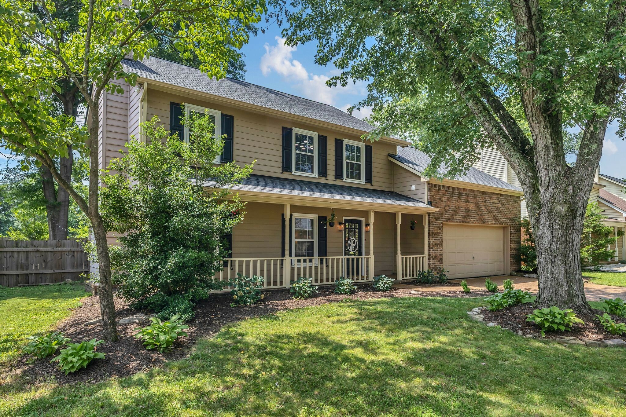 Property Photo: 538 Maplegrove Dr TN 37064