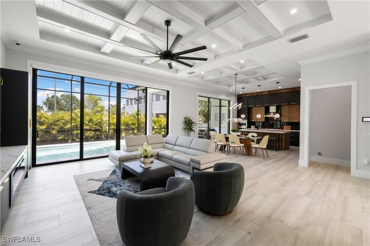 Property Photo: 855 10th Street N FL 34102