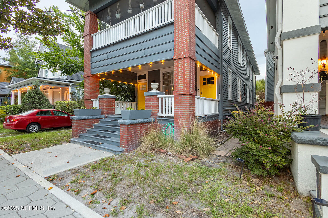 Property Photo: 1627 N Laura Street FL 32206