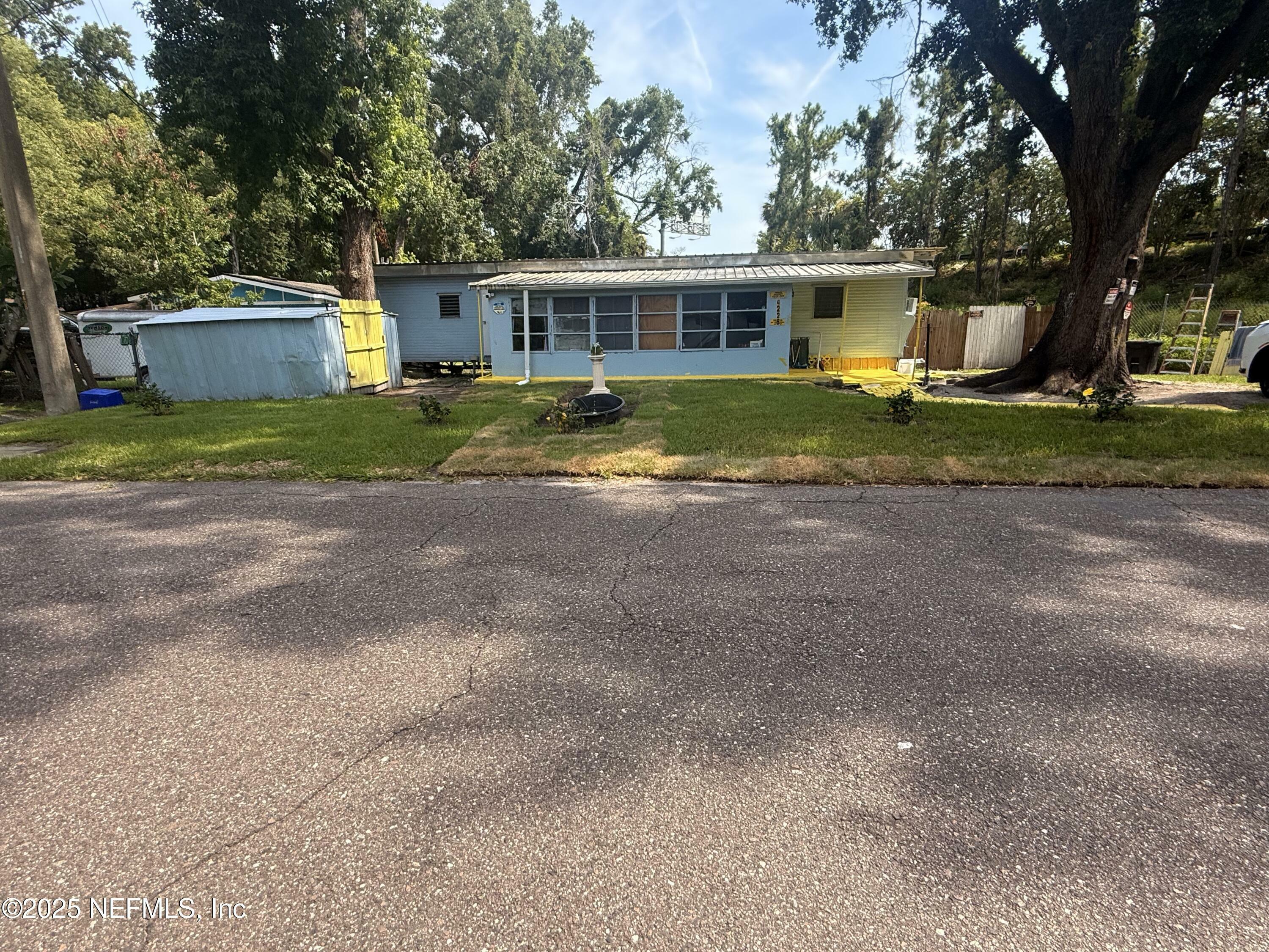 Property Photo: 4226 Hudnall Road FL 32207