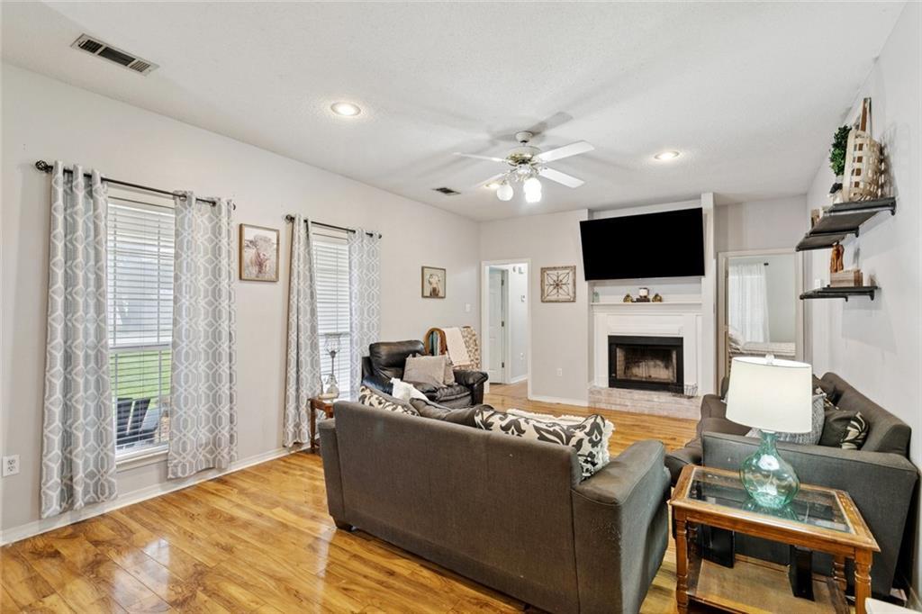 Property Photo: 2427 Biron Street LA 70448