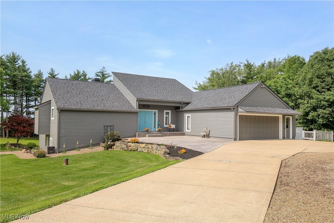Property Photo:  13645 Salem Church Street NE  OH 44669 