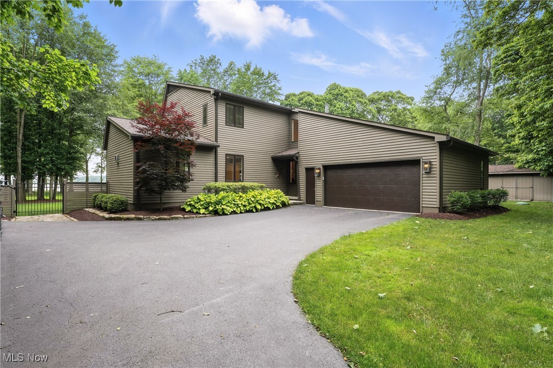 Property Photo: 263 E Pine Lake Road OH 44452