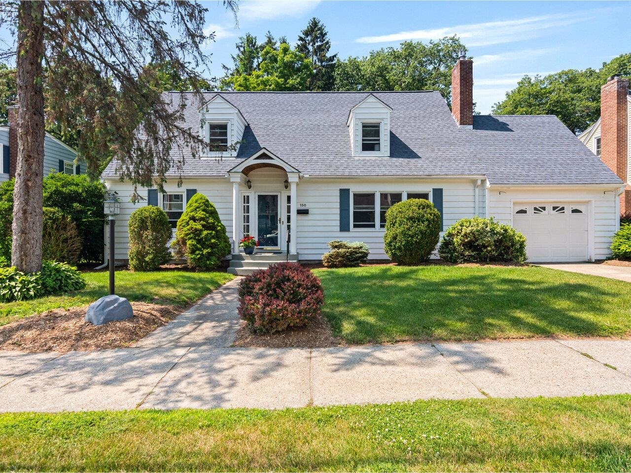 Property Photo: 150 Killarney Drive VT 05408