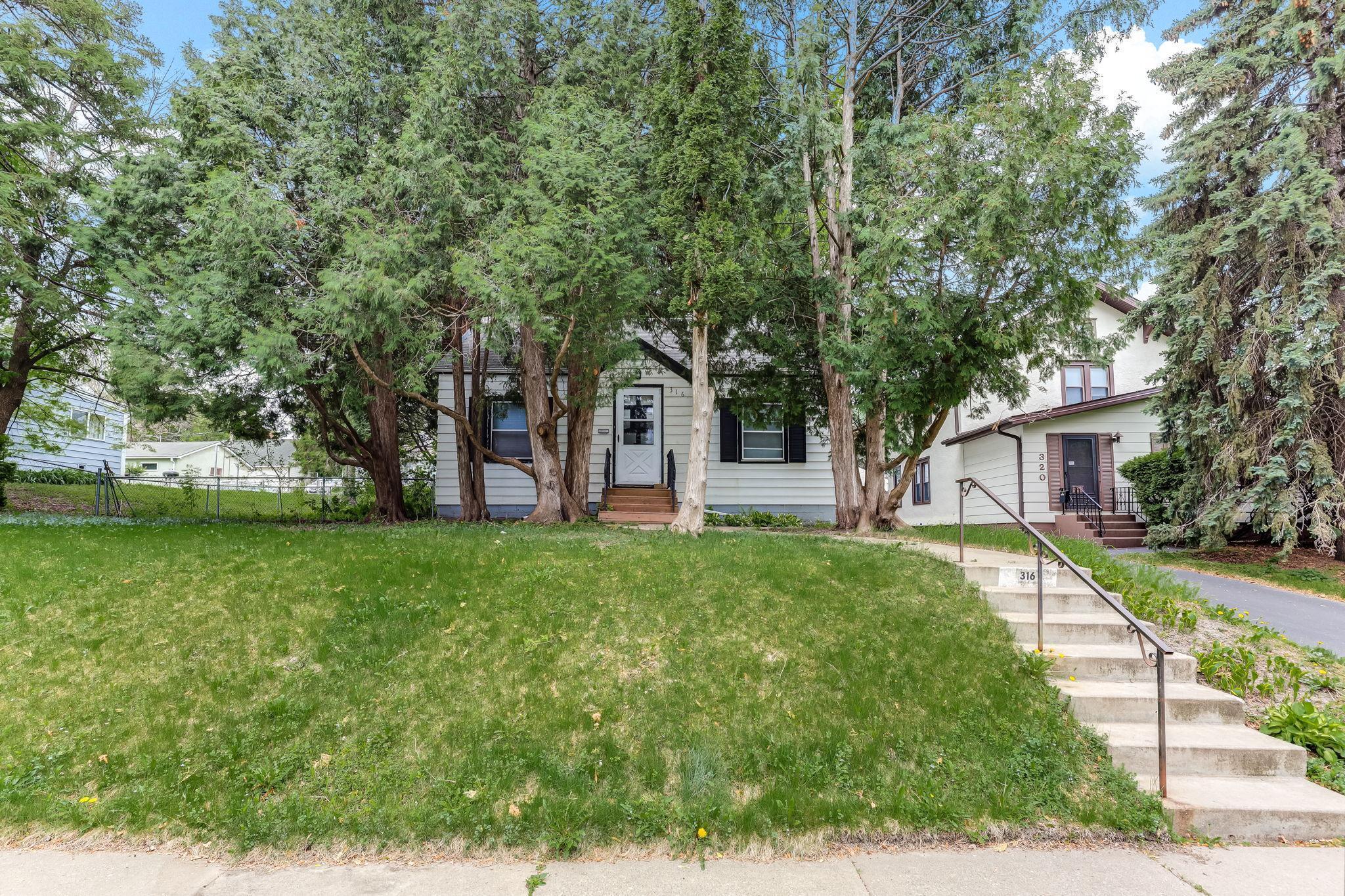 Property Photo: 316 Curtice Street W MN 55107