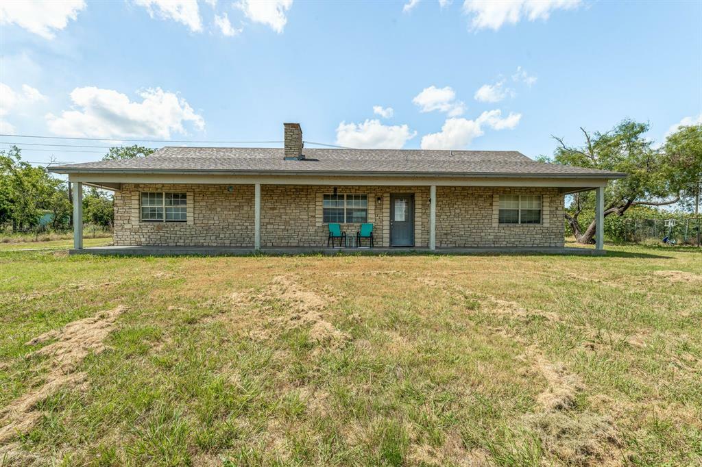 Photo de la propriété:  31081 E State Highway 6  TX 76457 