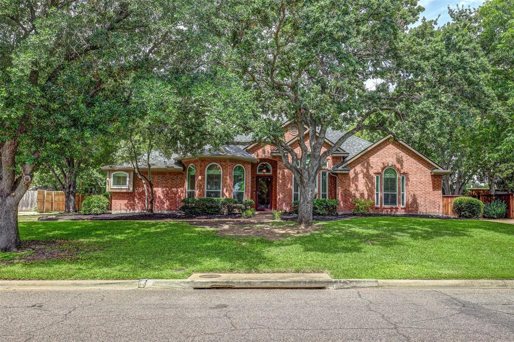 Property Photo: 5508 Coventry Court TX 76034