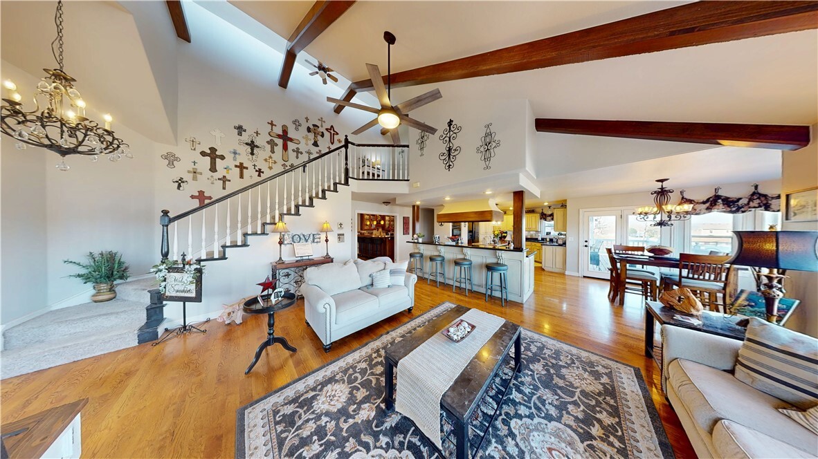 Property Photo: 8271 S Lakeshore Drive AR 72756