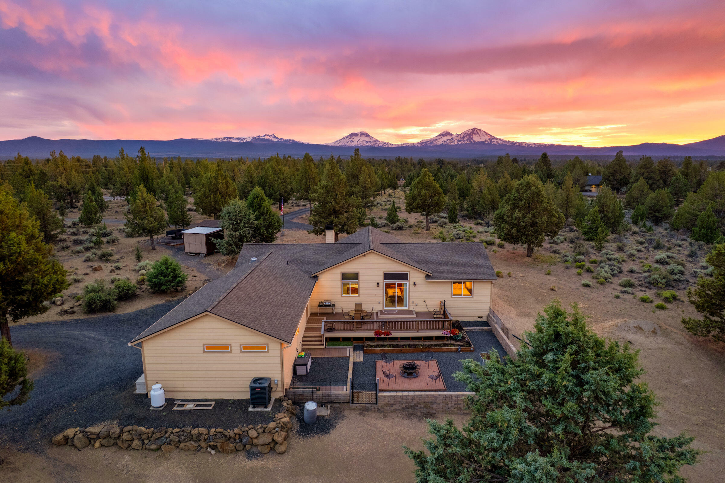 17596 Cascade Estates Drive  Bend OR 97701 photo