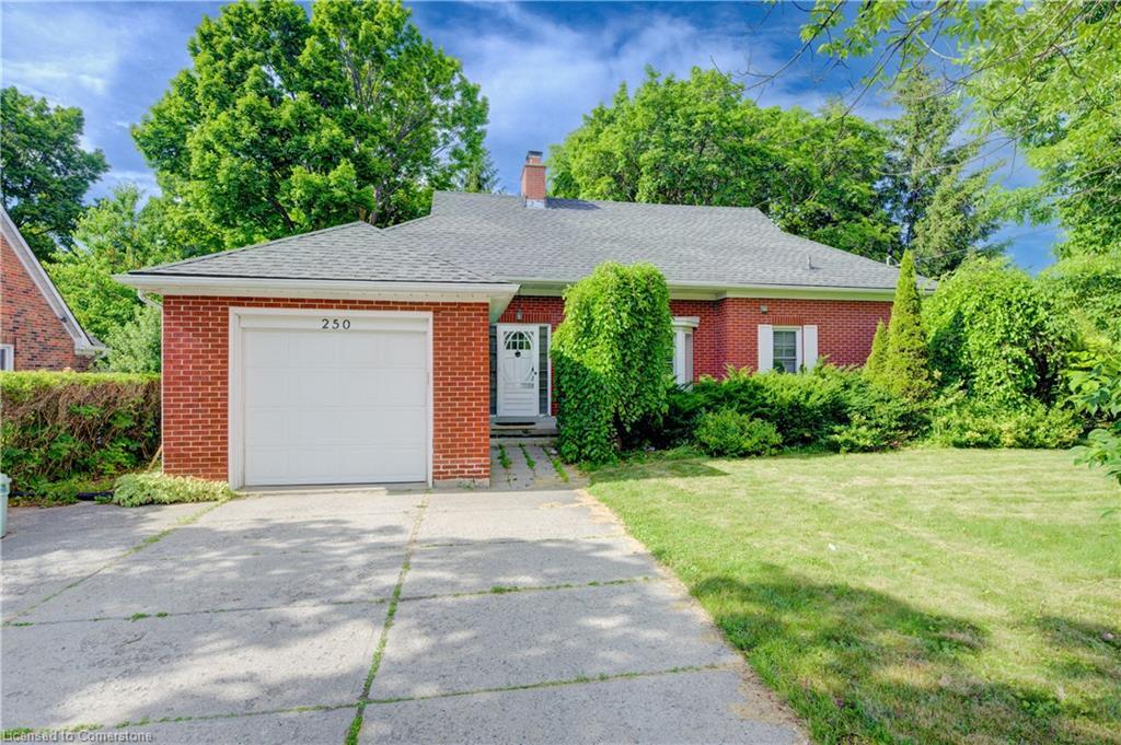 Property Photo: 250 Bridgeport Road E ON N2J 2K8