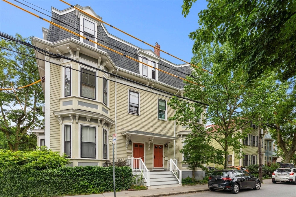 Property Photo: 118 Pearl St 2 MA 02139