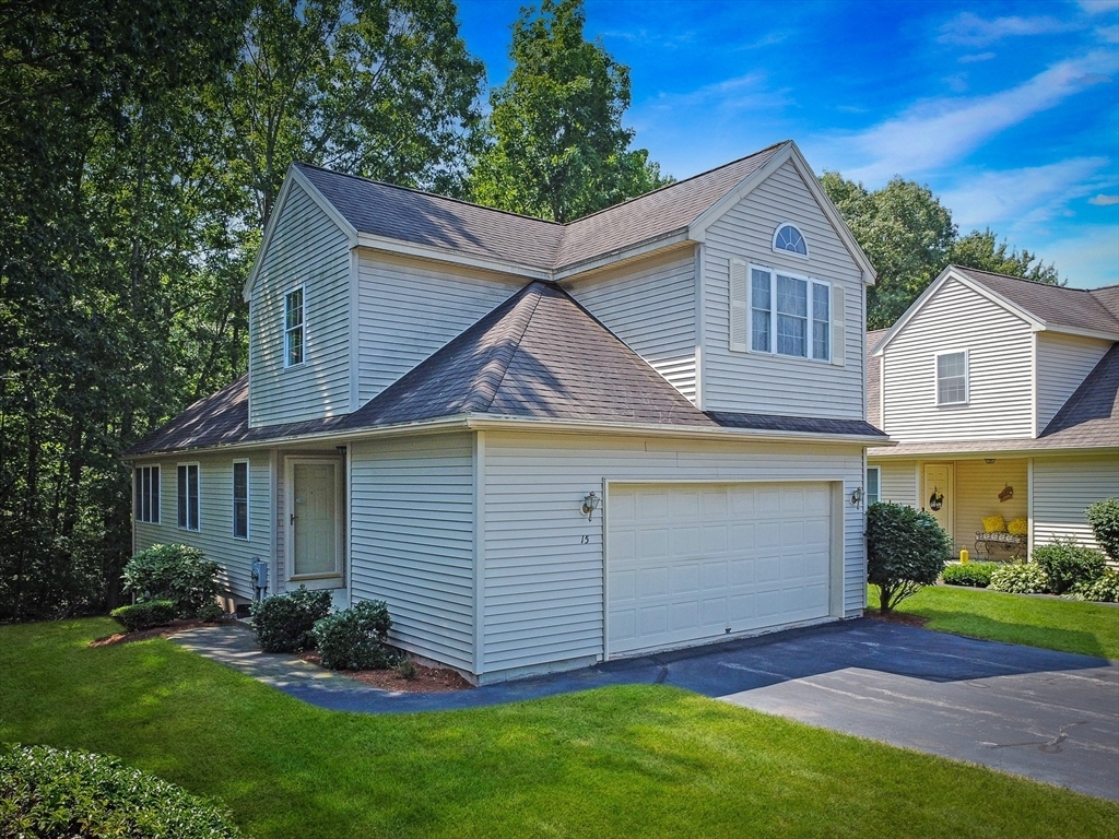 Property Photo:  15 Heather Dr 27  MA 01844 