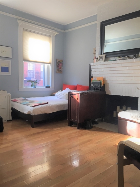 Property Photo: 41 Revere St 5 MA 02114