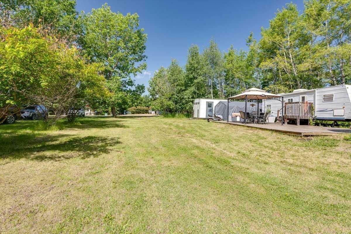 Property Photo: 2 Ridge Drive AB T0J 2J0