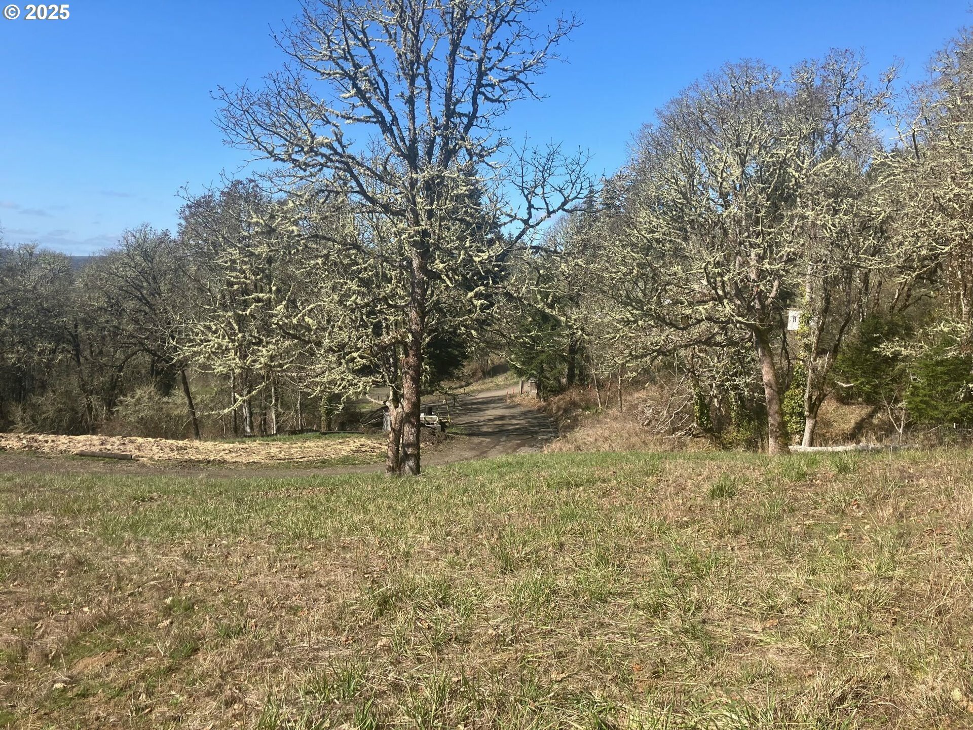 Property Photo: NE Center 4 OR 97378