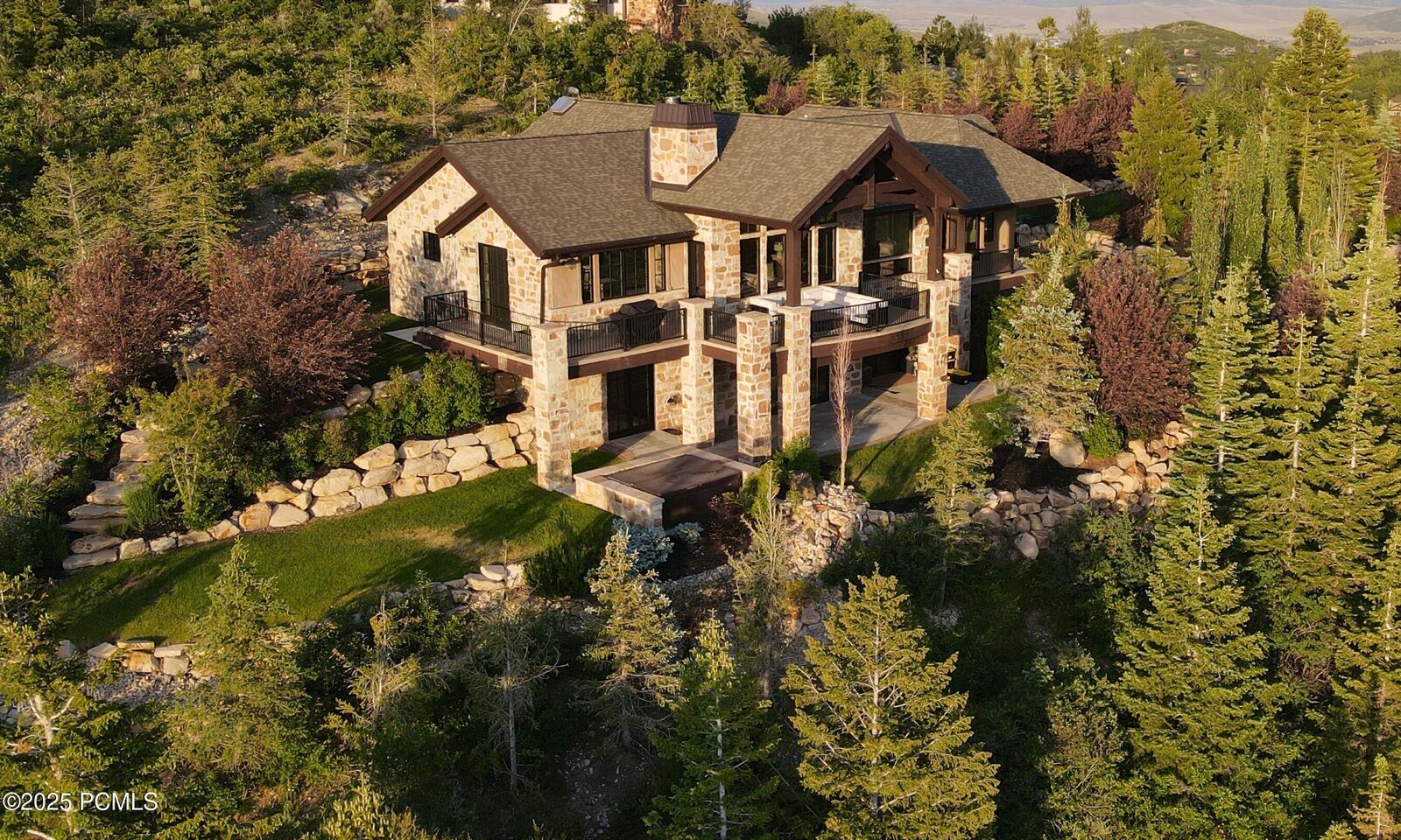 Property Photo: 7357 Pine Ridge Drive UT 84098