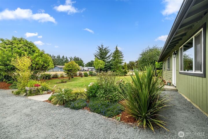 Property Photo: 50 W Robert Place WA 98382