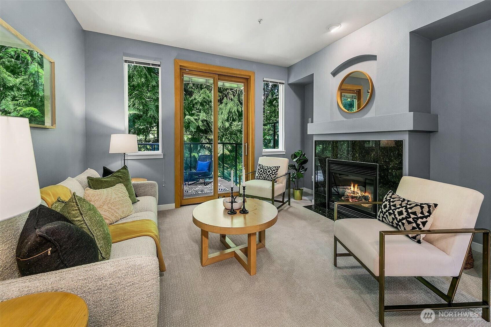Property Photo: 21214 SE 42nd Place WA 98029