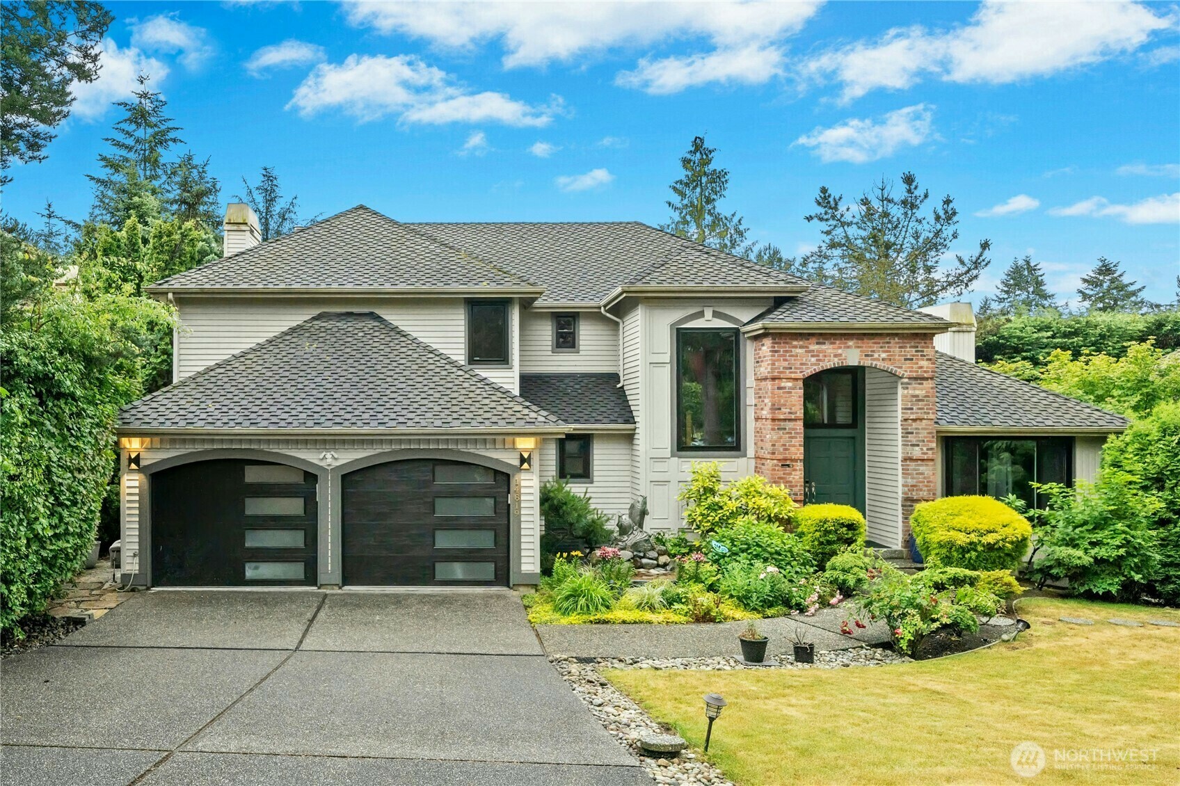 Property Photo: 14819 SE 65th Street WA 98006