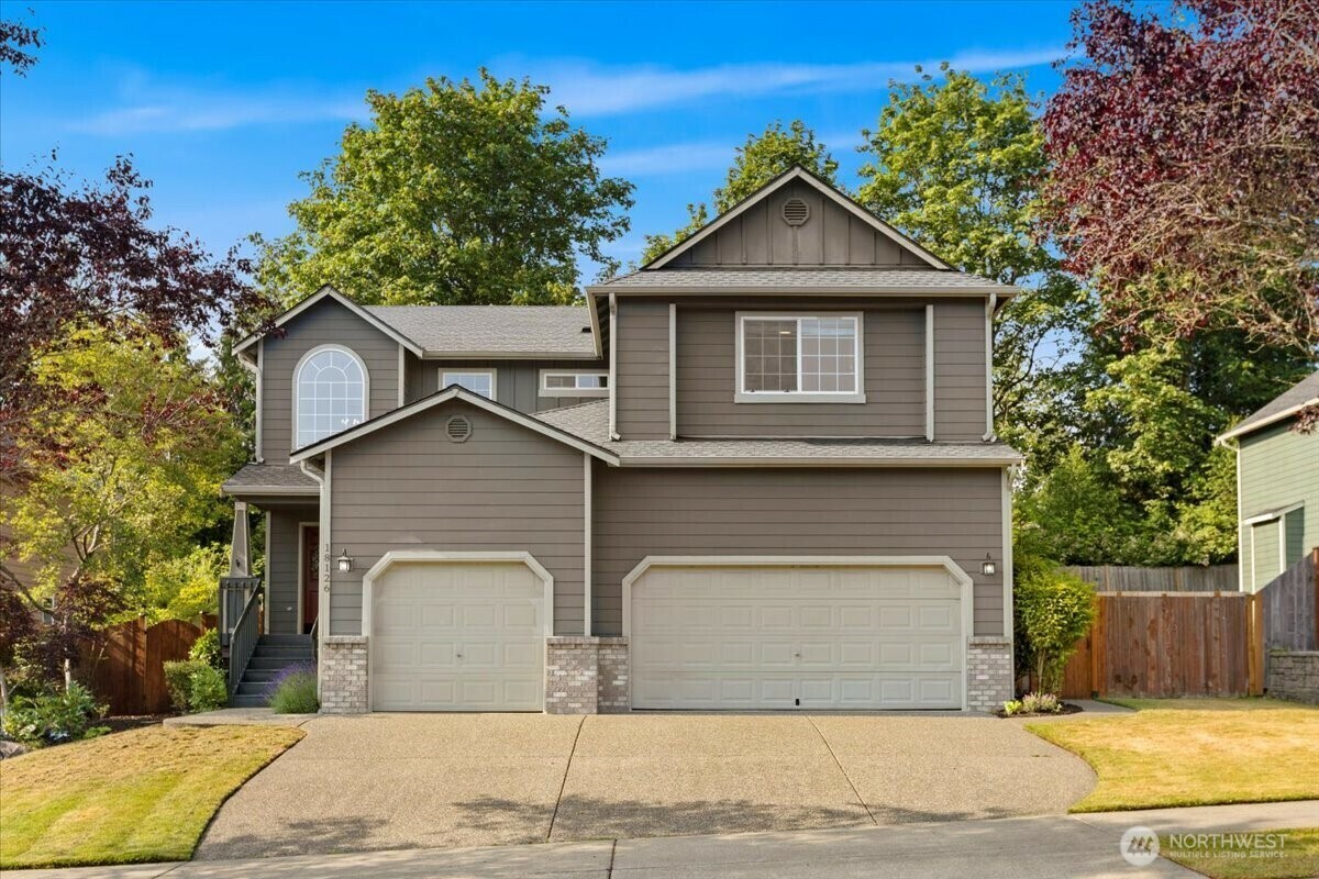 Property Photo: 18126 SE 246th Street WA 98042