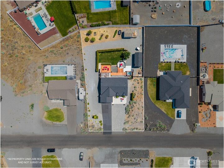 Property Photo:  409  Davidson Boulevard SW  WA 99349 