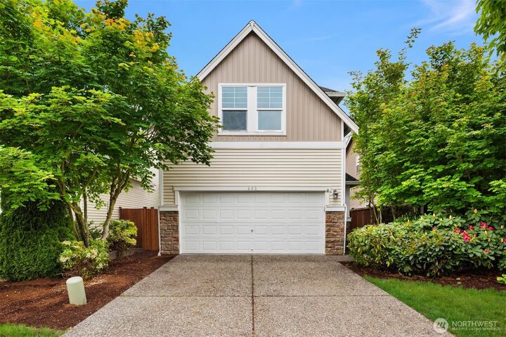 402  124th Place SE  Everett WA 98208 photo