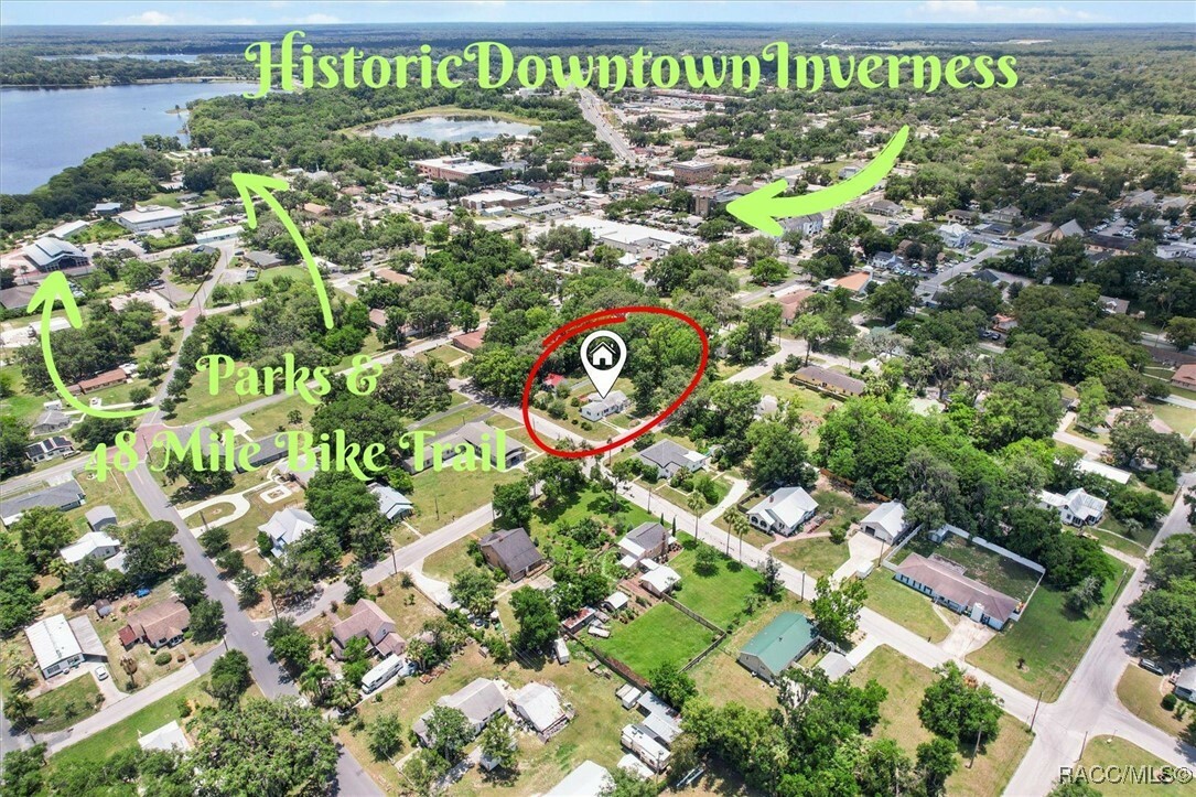 Property Photo:  218 N Osceola Avenue  FL 34450 