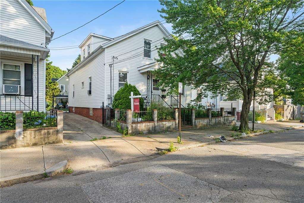 18 Wyatt Street  Providence RI 02905 photo