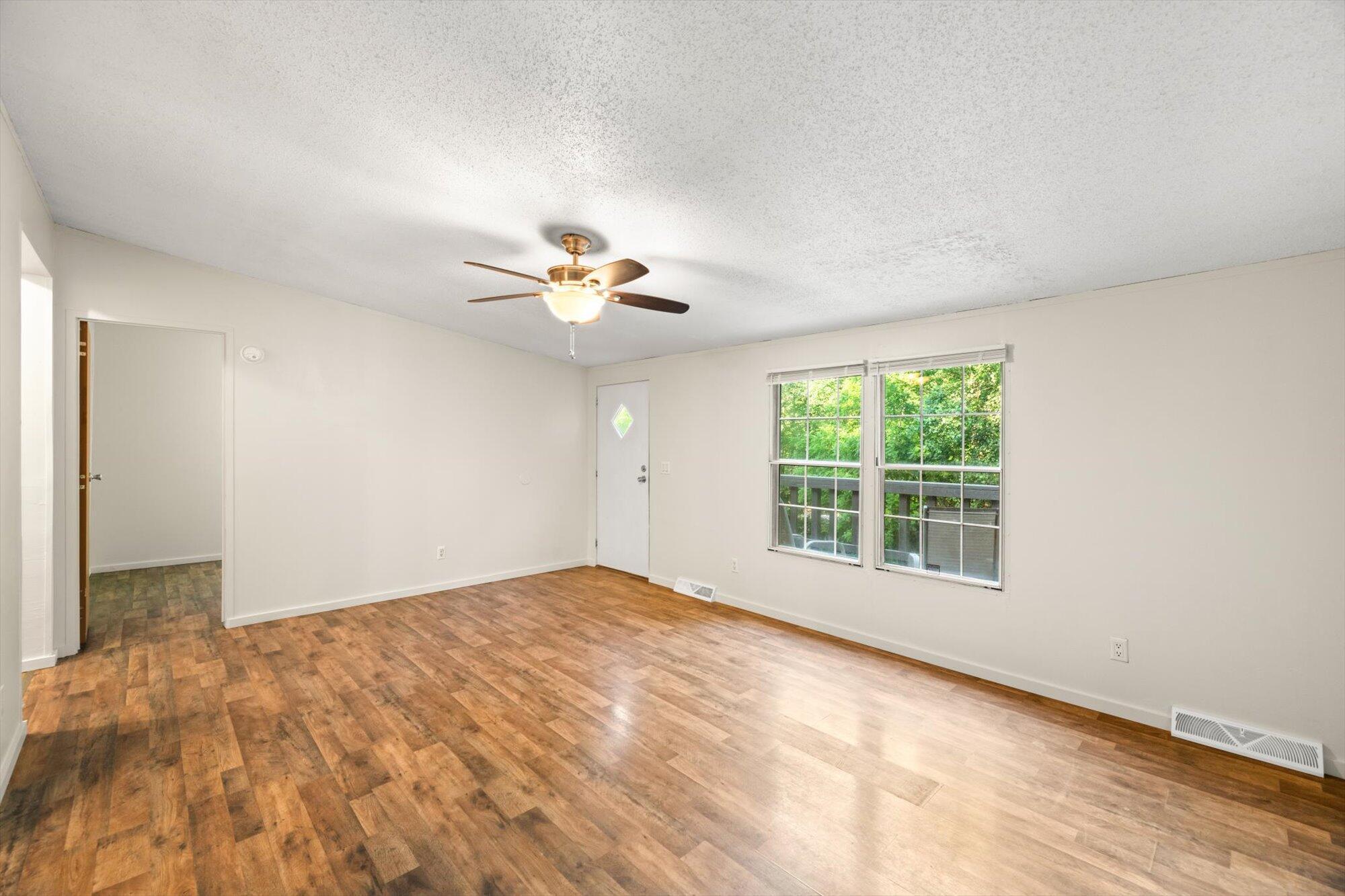 Property Photo: 1032 County Road 110 TN 37303