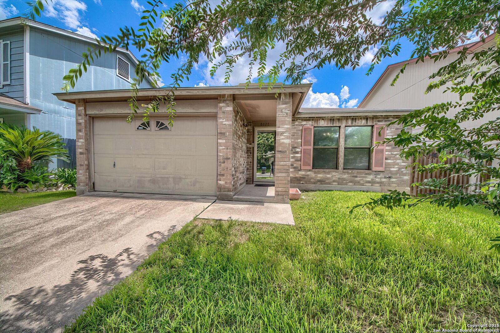 Property Photo: 6827 Misty Field TX 78109