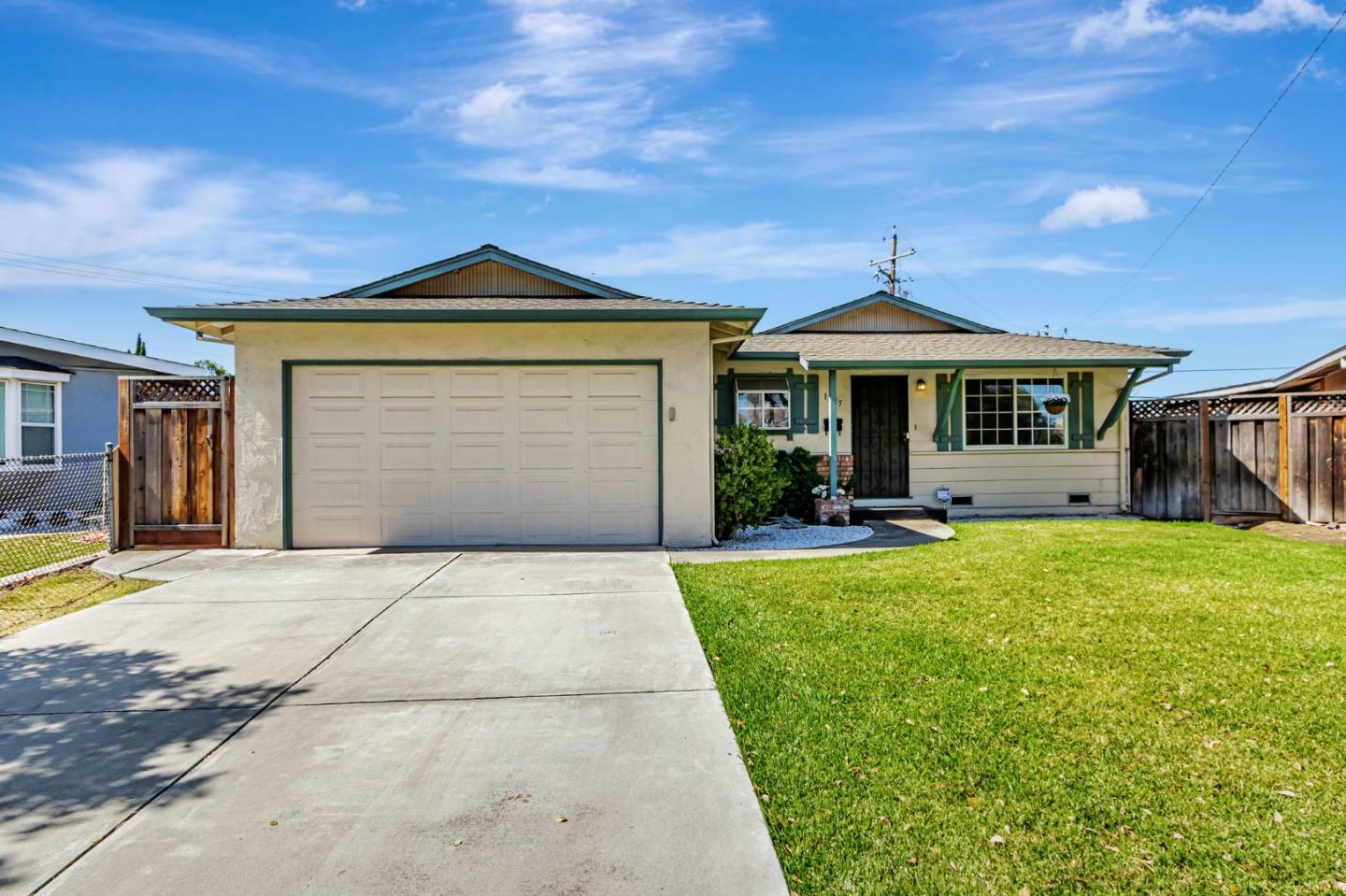 Property Photo: 1625 Mount Herman Drive CA 95127